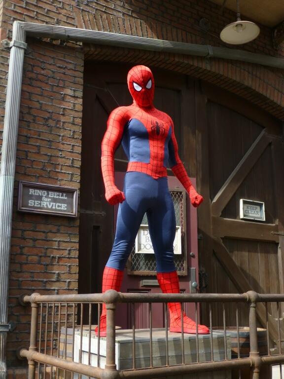 等身大スパイダーマン　インスタ映え　モテモテ 等身大のスパイダーマン（ピーター1・2・3）と写真が撮れるフォト