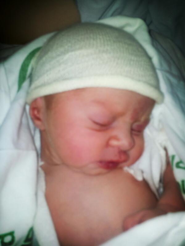 AzaharaLuis's tweet photo. una primita mas para la familia http://t.co/qFIQoUTwLV