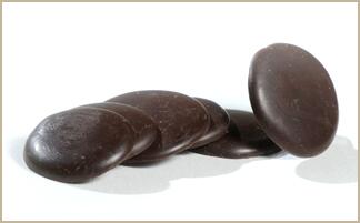 CFrigoulette's tweet photo. A picorer en toute simplicité, les palets de chocolats noir, 66% de cacao pure origine, bio équitable de Sao Tomé. http://t.co/VHWzUjOp4c