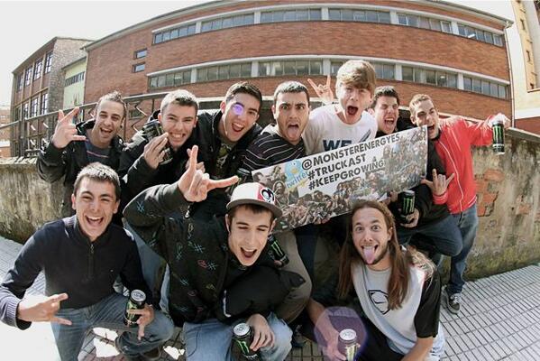 #TruckAST #Original para que los  #Estudiantes de #Avilés aprueben sus #examenes <a href="/MonsterEnergy/">Monster Energy</a>