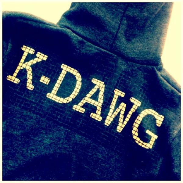 TheLDNChatter's tweet image. Cuddled up in my personalised #Streck Hoodie on this gorgeous Spring day in #London ☁☔ Thank you @Streck_it xx