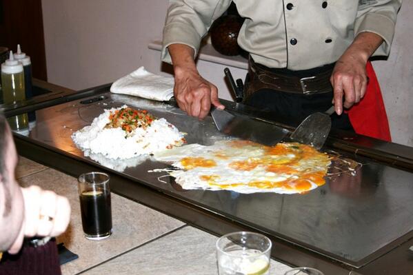 jinja_tree's tweet photo. Ever wondered how egg fried rice is made? well yours will be cooked FRESH in front of you! #teppanyaki #bawtryisgreat http://t.co/0XdxQp8luC