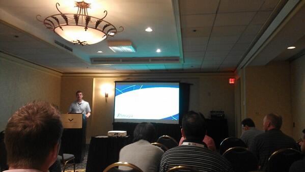 vJoeG's tweet image. vC Ops with #ArrayaSolutions @rockygiglio #PAVMUG #VMware