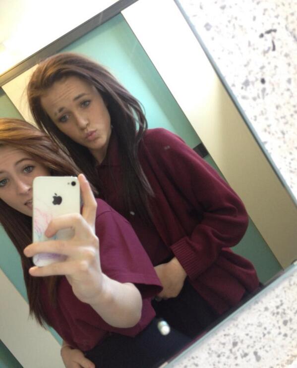 TwatSeeking's tweet image. State of u EY #NICEBROWS