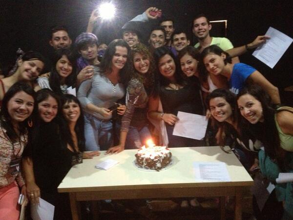 "<a href="/jonmontenegro/">Jonathan Montenegro </a> Con mis alumnos aquí en #Merida con esta bella sorpresa! #Gracias!  "<a href="/EAEULA/">EArtesEscénicasULA</a> - <a href="/FacArteULA/">Facultad de Arte ULA</a> <a href="/CulturaULA/">Dirección de Cultura ULA</a>