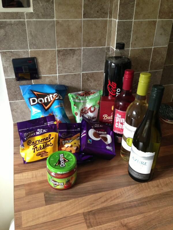 Runacre's tweet photo. Girls night in. Good times :) http://t.co/uniIQeVbSH