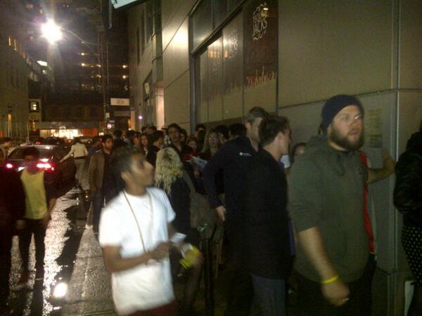 AlistTO's tweet image. Line up last night at 11....and we don't hold the door for anything either