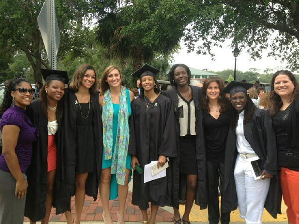 MaMaMiaBria's tweet image. Our seniors and our staff. So proud of them all. The greatest class ever (so far ) #deeplymissed #IBELIEVEWEWILLWIN