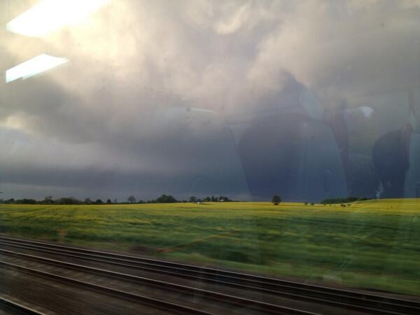 Beci79's tweet image. Dark sky's ahead. View from London to Swansea train #trainviews