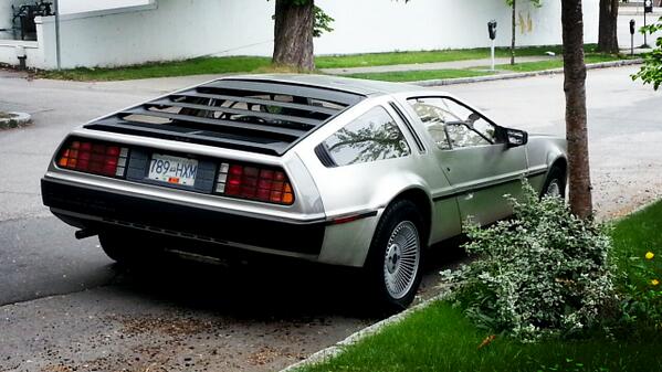 GeegleDave's tweet photo. Jetzt kann ich zufrieden sterben #DeLorean #1punkt21gigawatt #DieLibyer http://t.co/xVs0EoIaNt