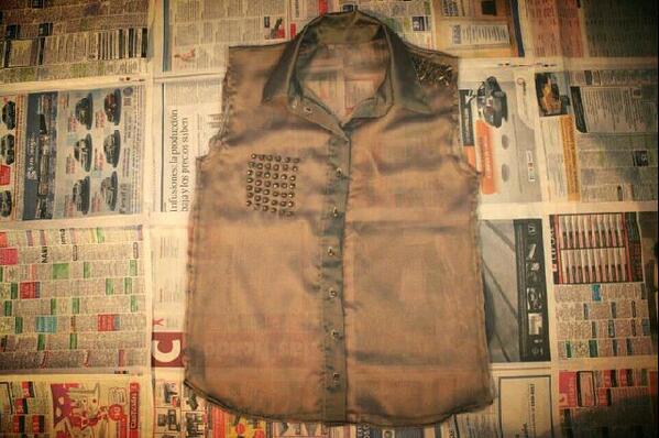 MuyCoCo's tweet photo. #CoCó Colección #SHINE ! #camisa #tornasolada #tachas #loveCoCó http://t.co/kYBsxRtpvW