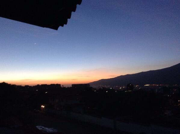 LalyB's tweet photo. @mwoodroffe el atardecer http://t.co/OyPMLTTvMG