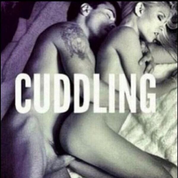 darklicious5's tweet photo. I wana "cuddle" 2 http://t.co/pQoJewVpYW