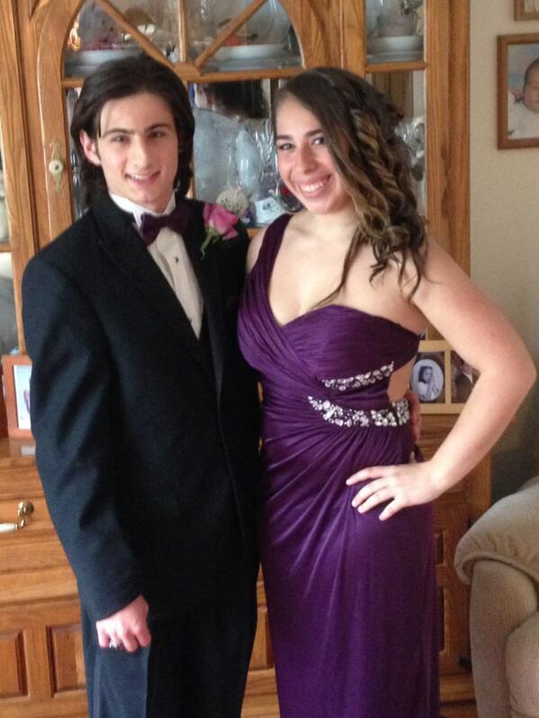 WillWisti's tweet image. #promnight2013 @col_cola