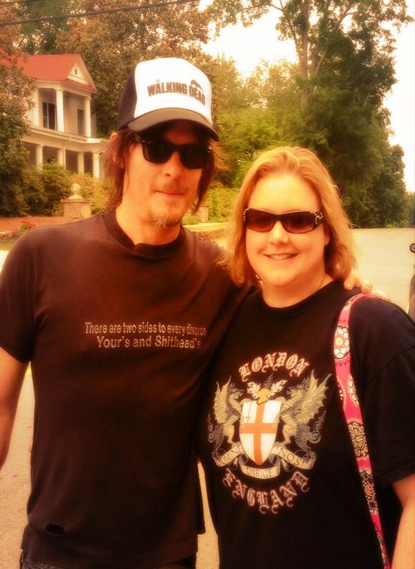 StalkingReedus's tweet photo. I've never been there or then. RT: @bpeachy99 @wwwbigbaldhead I happened to be in the right place at the right time. http://t.co/EfKsWt0oCe