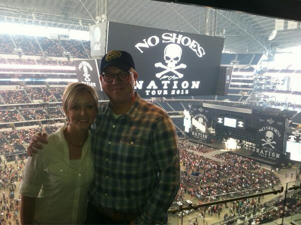 glenn beck on twitter tania and i at kenny chesney great show
