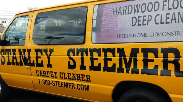 augustkarlstedt's tweet image. @mandanicole29 here's your tweet and here's this. I hope you enjoy it! #schoolbusyellow #stanleysteemer #hats