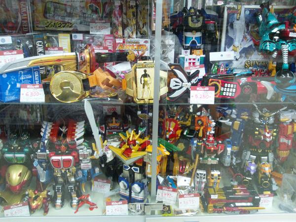 ট ইট র ホビーオフ足立南花畑店 入荷情報 特撮玩具コーナー 仮面ライダーなりきりベルト スーパー戦隊シリーズｄｘロボ等々 在庫大量入荷致しました 歴代戦隊ロボ各種も在庫がっつりと B お値段お手頃 お買い求めはお早めに 特撮