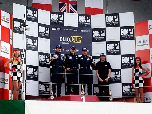 philipglew's tweet image. Wow.... @JoshFiles takes his 1st win in style! Winner of @WSR_Live 1st ever Clio Eurocup race! #teampyro #teamGB #p1