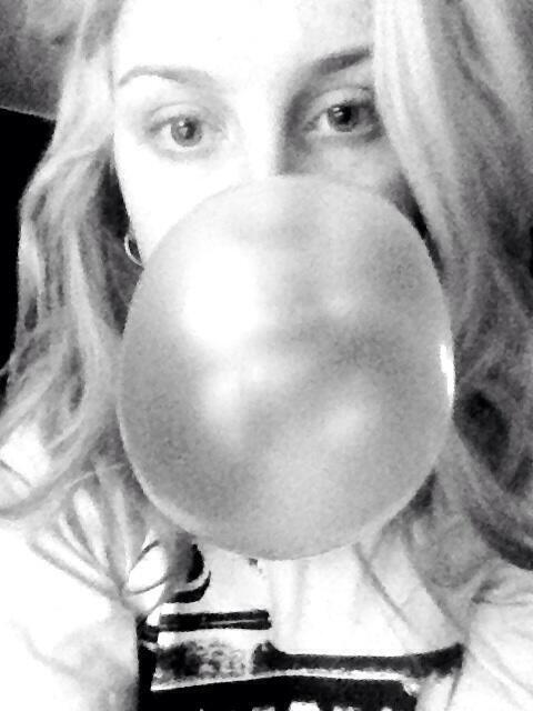 LMFranceSource's tweet image. Perrie hier. -salomé.