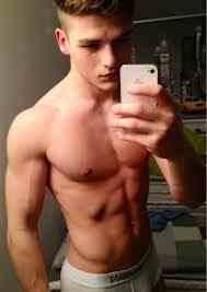 Boyz_Wit_Abs's tweet photo. Theres somethin sexy about boyz &amp; iPhones http://t.co/hufRY6rHEb