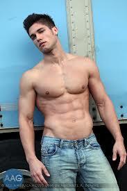 Boyz_Wit_Abs's tweet photo. Man he's fucking hot http://t.co/QGscTUtEKT