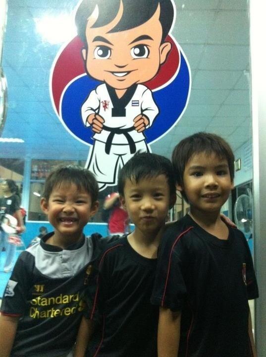 Taweesilp_tkd's tweet photo. @Taweesilp_tkd http://t.co/m64In9vQRE