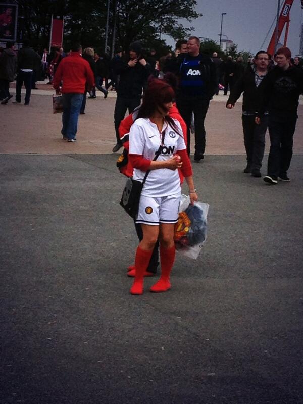didgeyboh's tweet photo. @CuntWatching_ look at this full kit wanker slaaagggggg at #oldTrafford http://t.co/qRhd2wstlU