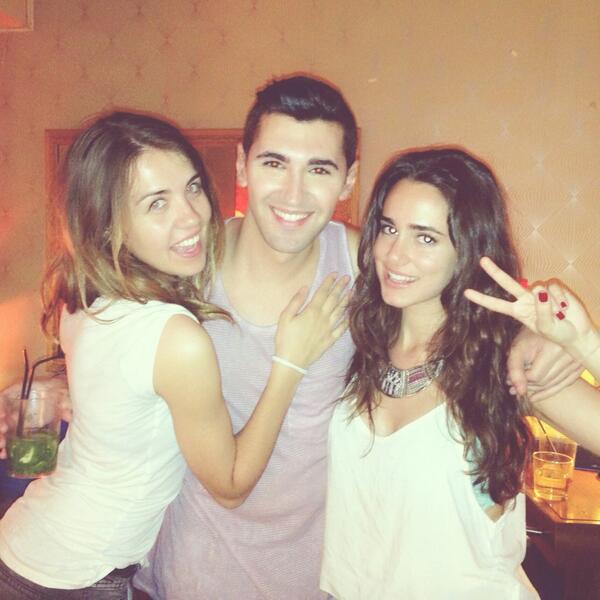 pacolpez's tweet image. Con las wapas @andreaguasch y @AliciaSanz_ celebrando mi cumple! #P26 Q ganas de repetir!!! ;)