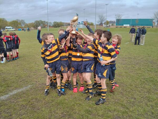 PortyMiniRugby's tweet photo. P5s win their third tournament in a row today at @PrestonLodgeRFC after a hard fought final against @NorthBerwickRFC! http://t.co/FQyKgwXeMk