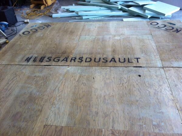LafreniereMax's tweet photo. The raft is completed @FranoisFortier @lev_den @samdesj #shitshow #lesgarsdusaults #fiddlers http://t.co/86JFqEk6Fu