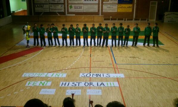 handbolbordils's tweet photo. Els Cadets ja són a casa ,  fen història i forjant el Futur de nou  felicitats  #cadetsbordils http://t.co/5RNnz3rV2y