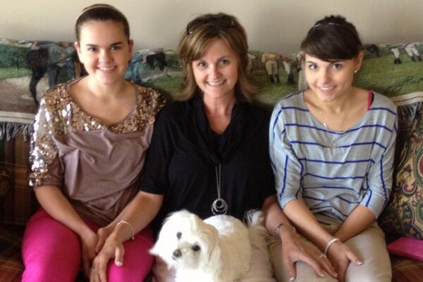 dbrittainky's tweet photo. So lucky to be their Mom :) @H_brittain @Brittain98 http://t.co/gPkVrbGwKL