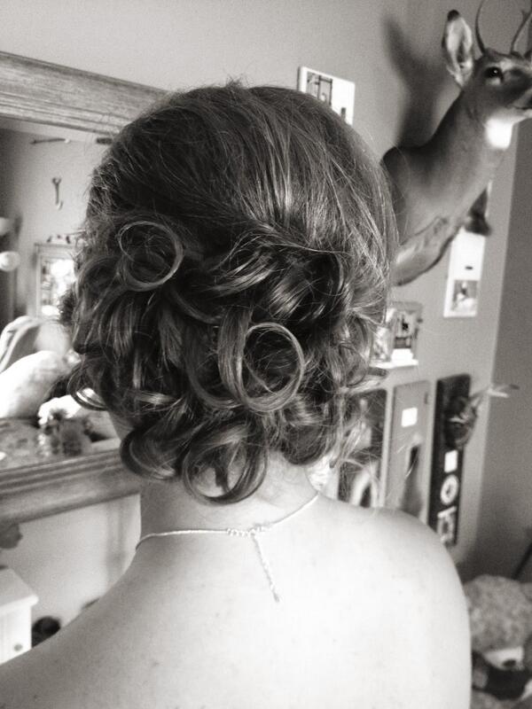 ShearxGenius's tweet photo. Back of @JenniferDusik prom hair! http://t.co/swPcVPAxkJ