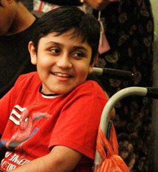 KabilaThiagaraj's tweet photo. See this boy? He is one of SCS beneficiaries! So to help more people with cancer, help raise funds with @5kfiesta ! http://t.co/RqKKFZO6VW
