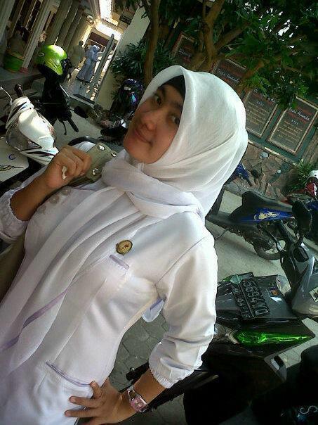 IGOManis's tweet photo. perawat apa bidan ya? pokoknya manis seksi 😊 https://t.co/s7mdaZwsSs @JilbabX @HijaberSeksi @JilbabJelita @JilbabManis