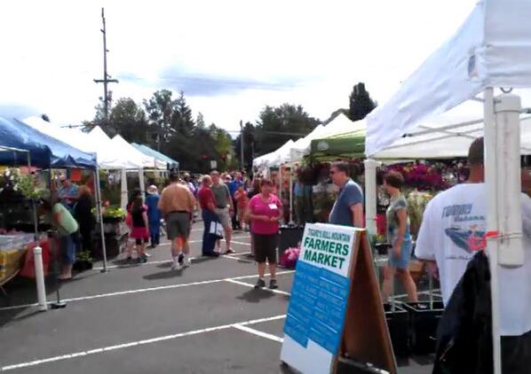 TBMFM's tweet photo. Too much for words, Very busy. Music,Food,Fresh produce friends family. Everyone who helped make this happen Thanks! http://t.co/97NNyHKPor