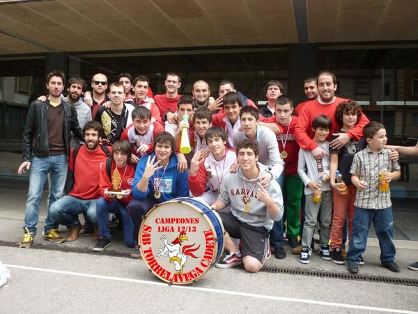 P_PioPio's tweet photo. Campeones de liga!!! http://t.co/3ZqnDkVCUk