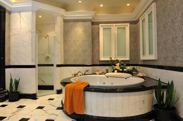 DistrictNine_TV's tweet photo. INI KAMAR, KAMAR MANDI (•ิ_•ิ) http://t.co/aVND8VXORL