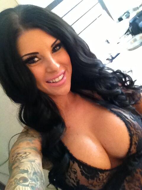 Watch Darling Danika's leaked NSFW photo on TwXstars