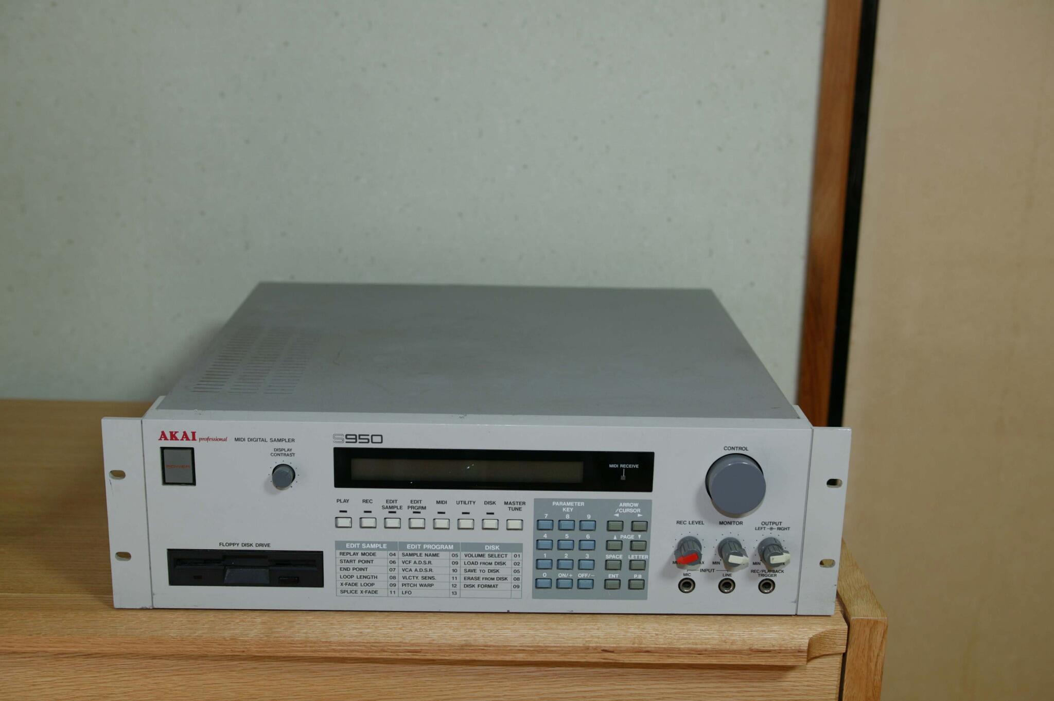 新品本物】 DTM 【ローファイ】AKAI 当店だけの限定モデル S950