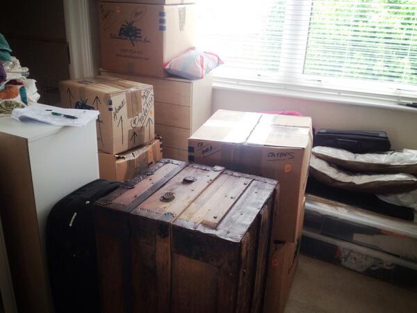 karinalisahowe's tweet photo. I'm done with moving, packing and unpacking...for another year at least!! #famouslastwords http://t.co/tHd3vwOsTH