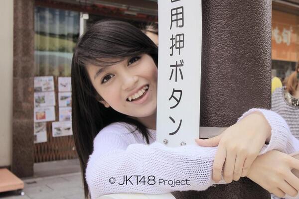 dcheese's tweet photo. <3<3RT"@GaleriJKT48: [ @nabilahJKT48 ] yang setuju senyuman dari nabilah manis banget , RETWEET ya :) http://t.co/w6QYGBuBNq"