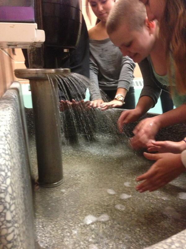 rachelaurat's tweet image. Obviously all the heat in the school is going into this sink water.. #ancasterproblems