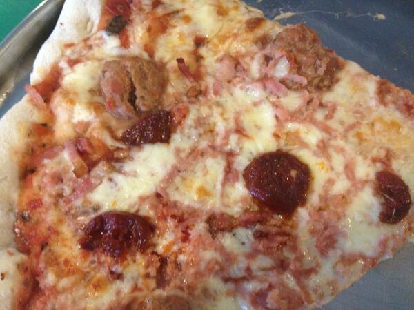 LittleItalyStgo's tweet photo. Hoy ALL YOU CAN EAT de 19 a 23 hrs. Te esperamos! @LittleItalyStgo http://t.co/5GtwP9Kh9e