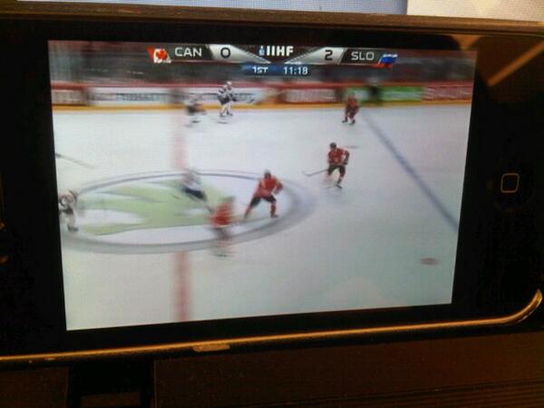 FreddyAllport's tweet image. What is going on!? #2zip #bellmobiletv #canada #slovenia