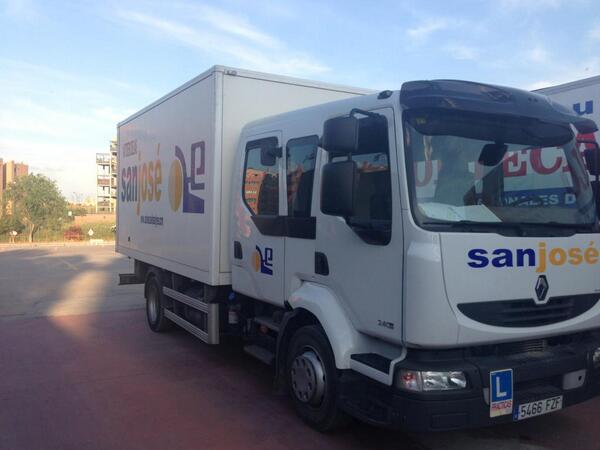 rip09tweet's tweet photo. Al camion!!! http://t.co/b3IH7uFXib