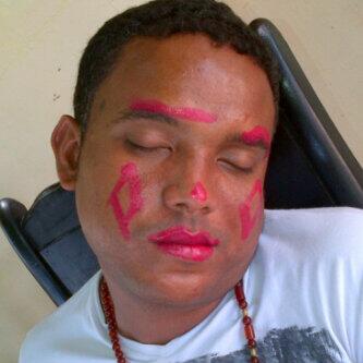 Sulellys's tweet photo. Guapa esta bes si se llevan la corona http://t.co/eH3dFdVQO3