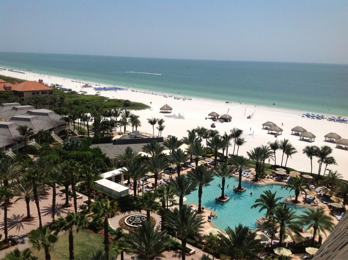 No wonder why this is ranked the number one beach in Florida! #white #sand #turquoise #water #BEAUTY<a href="/tag/water"class="tags"><span>#water</span></a><a href="/tag/beauty"class="tags"><span>#beauty</span></a><a href="/tag/sand"class="tags"><span>#sand</span></a><a href="/tag/white"class="tags"><span>#white</span></a><a href="/tag/turquoise"class="tags"><span>#turquoise</span></a>