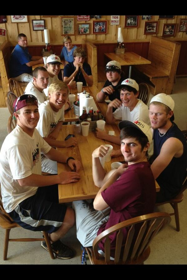 AtownBaseball's tweet photo. @hunteraustin12 let's try this again. This picture #cheesing http://t.co/OqyJyx8J1T